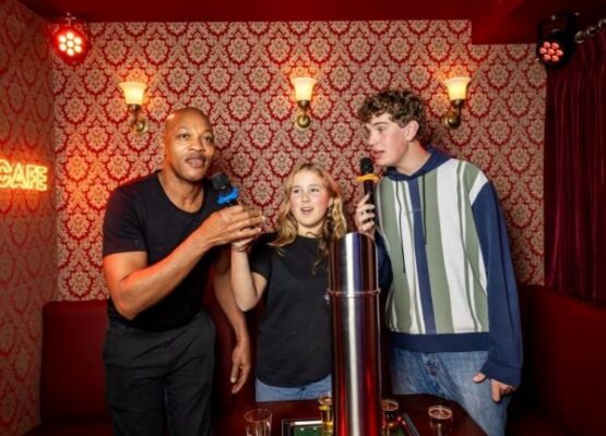 Tafel biertap in karaoke kamer Amsterdam